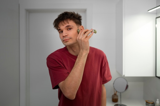 Jak wyczyścić ucho z woskowiny? Sprawdzone domowe sposoby