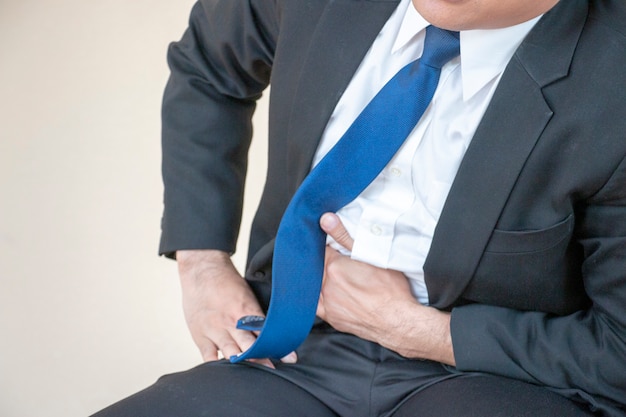 Przepuklina brzuszna: Objawy, Leczenie i Powikłania