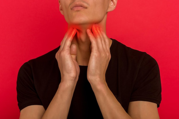 Zapalenie gardła: Objawy, Przyczyny i Leczenie